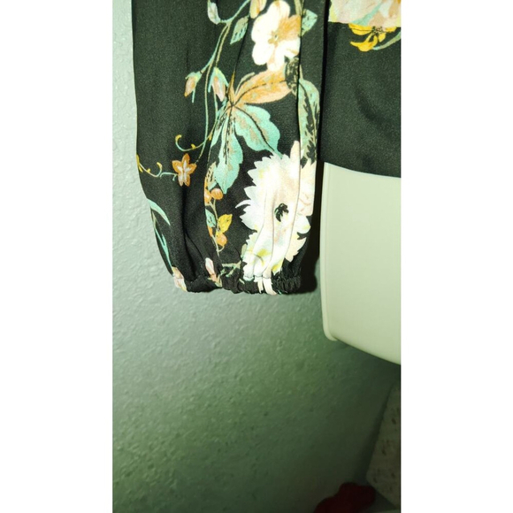 Lauren Conrad Medium Long Sleeved Button Up Black Floral Blouse - Picture 6 of 9